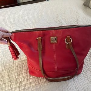 Dooney and Bourke tote